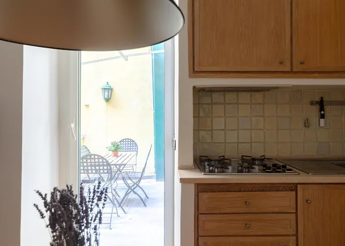 Apartment Cozy With Private Garden At Spanishsteps Rom