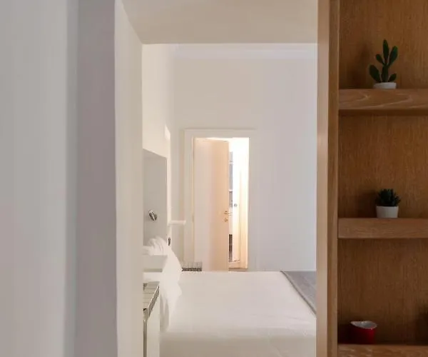 Cozy With Private Garden At Spanishsteps Apartment *