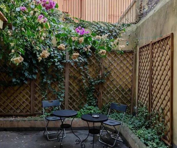 Apartment Cozy With Private Garden At Spanishsteps